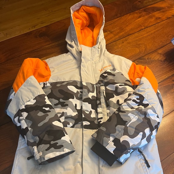 Arctic Winter Jacket - Picture 1 of 6